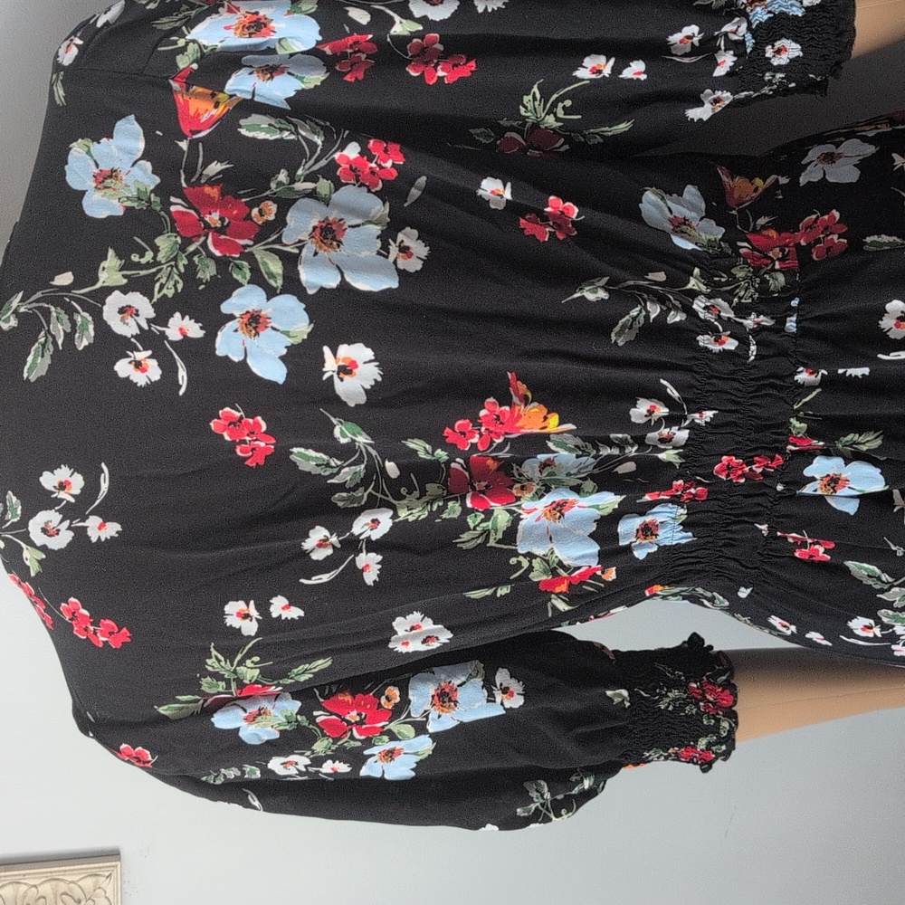 Banana Republic Floral Smocked Midi Dress Black Puff Sleeve V-Neck Size 8 - Picture 11 of 16